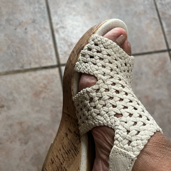 Shoes size 9M - Picture 12 of 15